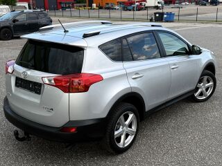 Toyota RAV4 AWD 4x4 Comfort EU5 2.2 R4 D-4D TDI 110кВ