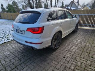 Audi Q7 S-line 3.0 180kW