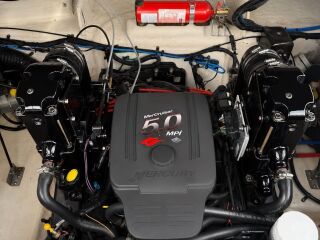 Sea Ray 240 Sundancer FACELIFT    töötunde 84h 5.0 V8 Mercruiser MPI 193kW