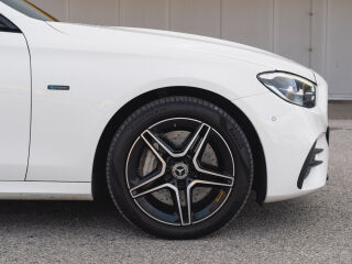Mercedes-Benz E 300 AMG Night Package 2.0 143кВ