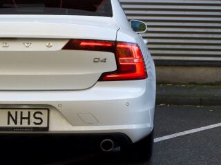 Volvo S90 Momentum D4 2.0 R4 TDI CR 140kW
