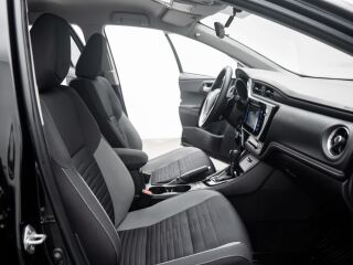Toyota Auris 1.6 97кВ