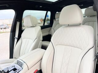 BMW X7 M-Sportpakett Individual 3.0 195kW
