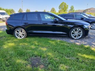 Volvo V60 T6 R-Design Recharge AWD 2.0 R4 251kW