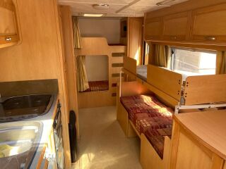 Elddis Avante 556