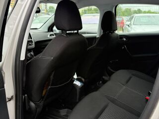Peugeot 208 1.2 81кВ