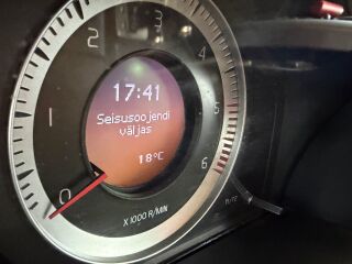 Volvo XC60 D5 AWD 2.4 165кВ