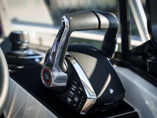 Grandezza 30 OB 2 x 250 hj Mercury V8