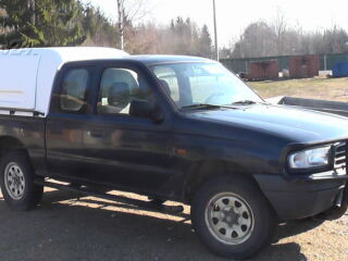 Mazda B2500 2.5 57kW