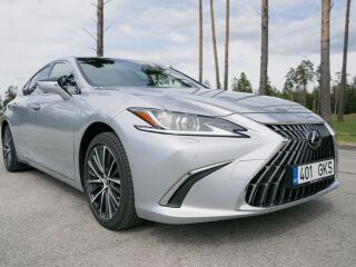 Lexus ES 300h 2.5 131kW
