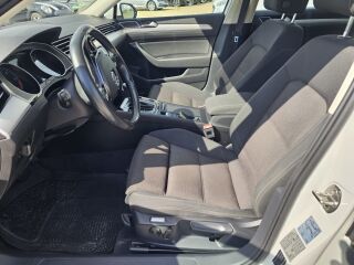 Volkswagen Passat Comfortline 1.6 tdi 88кВ