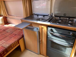 Elddis Avante 556