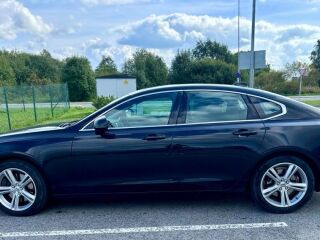 Volvo S90 D5 AWD MOMENTUM 2.0 173kW