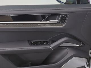 Porsche Cayenne Turbo E-Hybrid 4.0 544kW