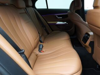 Mercedes-Benz E 200 4Matic AMG Line Night pack 2.0 150кВ