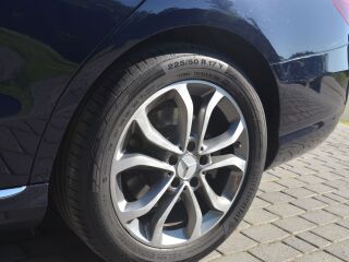 Mercedes-Benz C 200 9G tronic facelift 2 ekraani Led-esituled 2.0 110kW