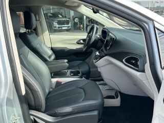Chrysler Pacifica Select NEW 3.6 V6 Pentastar 162kW