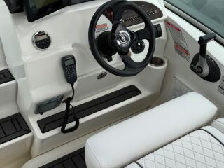 Sea Ray 240 Sundancer FACELIFT    töötunde 84h 5.0 V8 Mercruiser MPI 193кВ