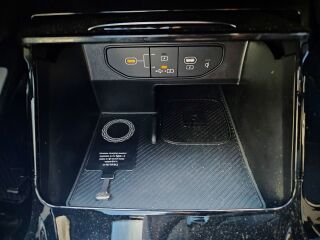 Kia Sorento AWD TX 7k 2.2 142kW