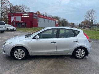 Hyundai i30 1.4 80kW