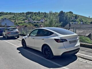 Tesla Model Y Long Range Dual AWD 378kW