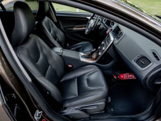 Volvo V60 Cross Country Summum 2.0 110кВ