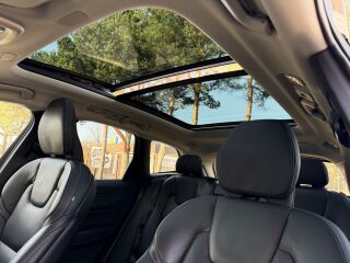 Volvo XC60 AWD Luxury Inscription FaceLift MY23 2.0 T6 Twin-Engine PLUG-IN-HYBRID LONG RANGE 293kW