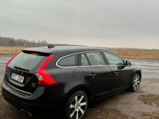 Volvo V60 Plug-in hybrid D6 2.4 PLUG IN HYBRID 158kW