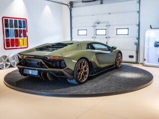 Lamborghini Aventador Ultimae 1/350 6.5 V12 574kW