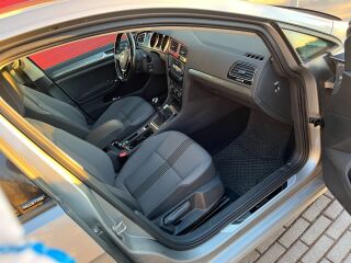 Volkswagen Golf 1.6 81kW