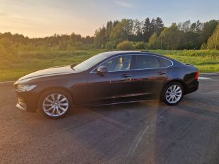 Volvo S90 Momentum 2.0 T4 140kW