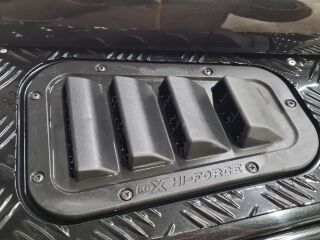 Land Rover Defender LXV 2.2 90kW