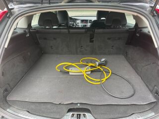 Volvo V60 PLUG IN HYBRID 2.4 R5 D6 158kW