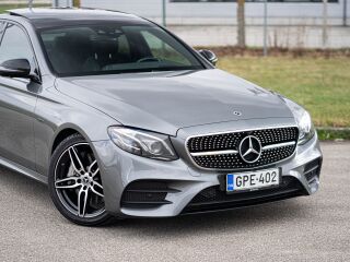 Mercedes-Benz E 300 de AMG 2.0 143kW