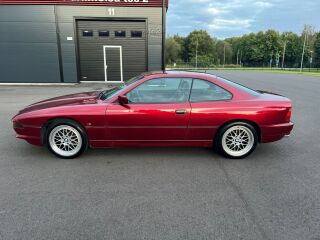 BMW 850 5.0 V12 220кВ