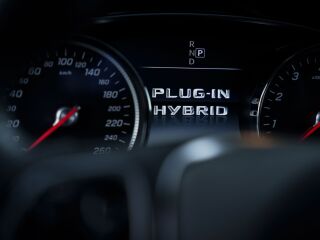 Mercedes-Benz E 350 e OVC-HEV Avantgarde 2.0 R4 155 kW/45 kW 200kW