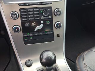 Volvo XC60 MOMENTUM 2.0 R5 120kW