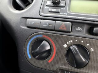 Toyota Yaris Linea Sol Facelift A-C 1.5 78кВ