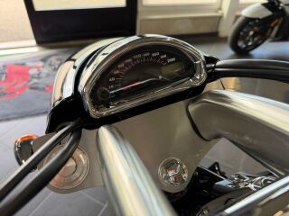 Suzuki VZ 800 Intruder V2 39kW