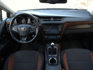 Toyota Avensis Active 1.8 108kW
