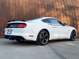 Ford Mustang GT California Special 5.0 V8 324kW