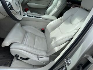 Volvo XC60 2.0 223kW