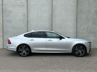 Volvo S90 T8 AWD Plug-In Hybrid 2.0 R4 288kW