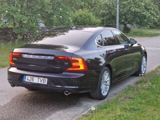 Volvo S90 Momentum 2.0 T4 140kW