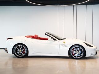 Ferrari California 4.3 V8 338kW