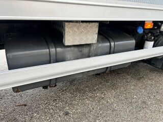 Volvo FL 240 4X2 EURO 5 + BOX + FRIGO THERMOKING EURO 5 179kW