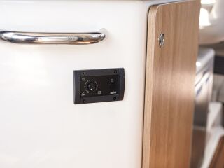 Quicksilver Pilothouse 755 300kW