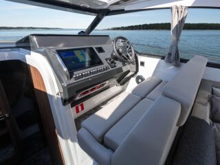 Grandezza 34 OC Premium 516.0 Volvo Penta D6 440 DPI D6-440 DPI Joystick System 385kW