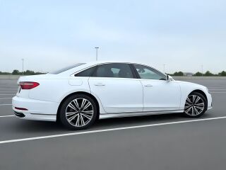 Audi A8 60TFSie Long/4WS drive 3.0 V6 60TFSie 340kW