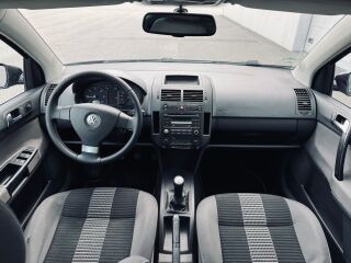 Volkswagen Polo United Edition 1.9 R4 TDi 74кВ
